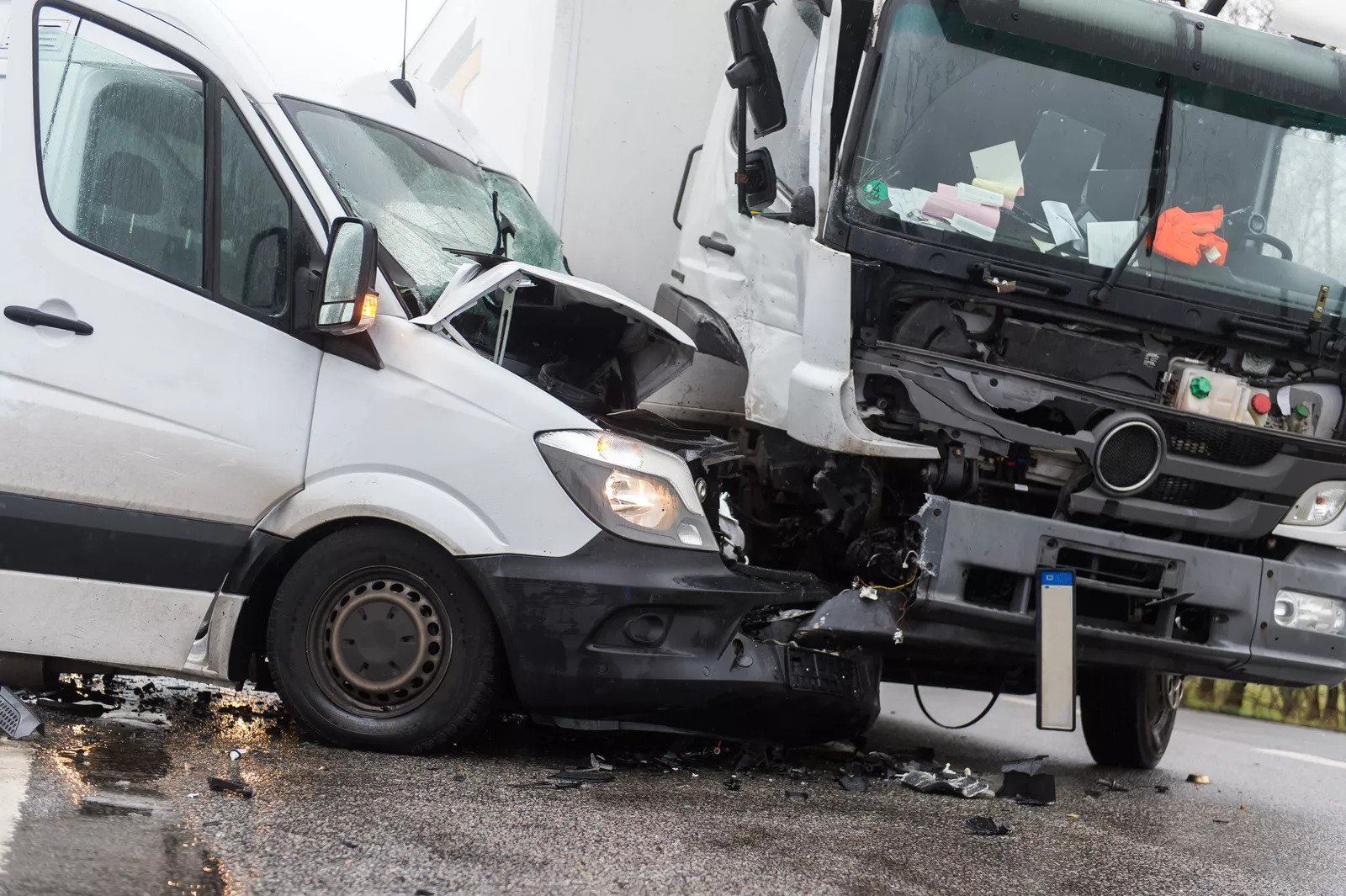 Right Truck Accident Lawyer to Claim